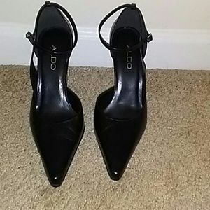 Aldo black pointed toe heels